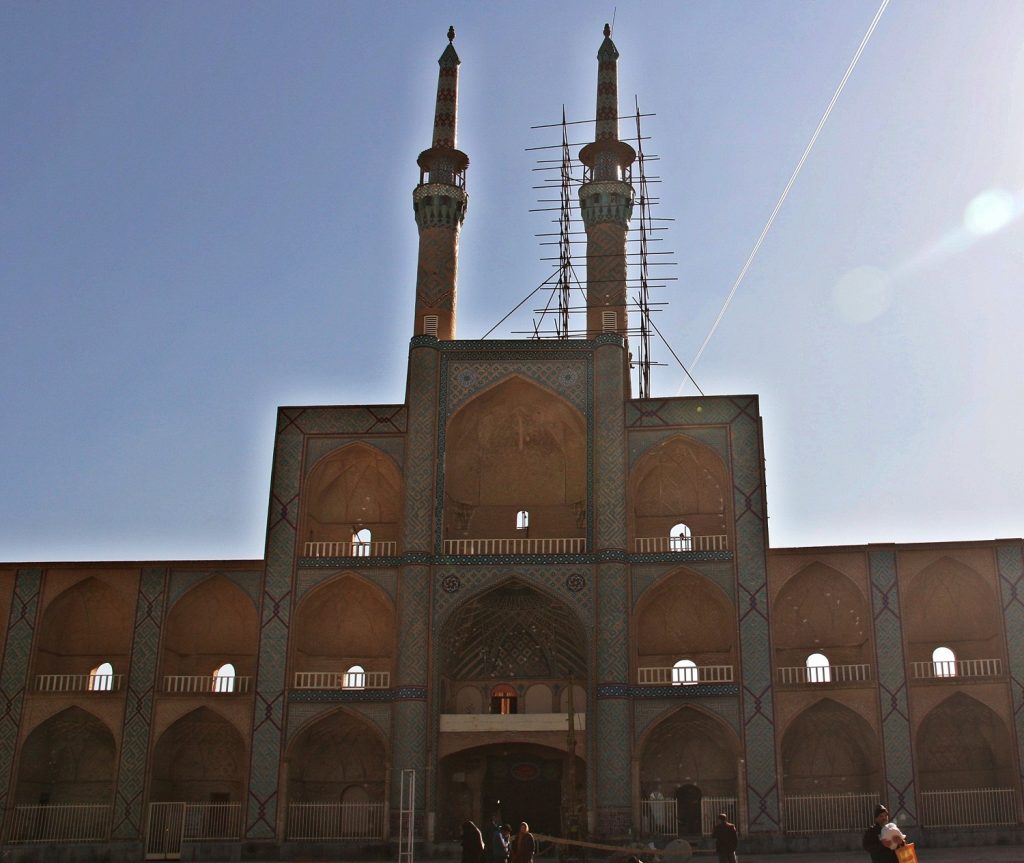 Yazd-Amir-Chakhmaq-02-PersiaTours